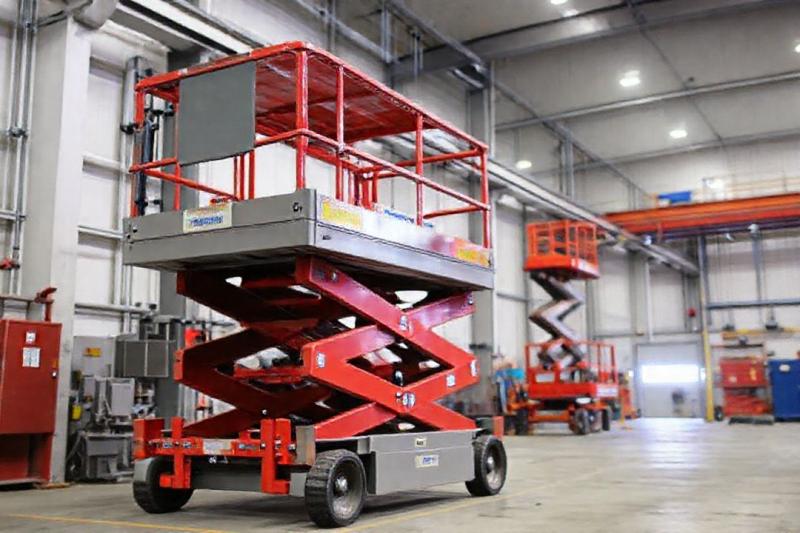 Plataforma Elevatória Industrial: Vantagens e Usos