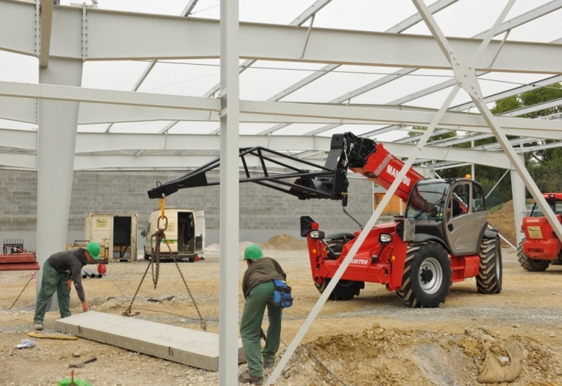 Empresa de Aluguel de Manipulador Telehandler Preços Volta Redonda - Manipulador de Carga Skytrak Empresa de Aluguel