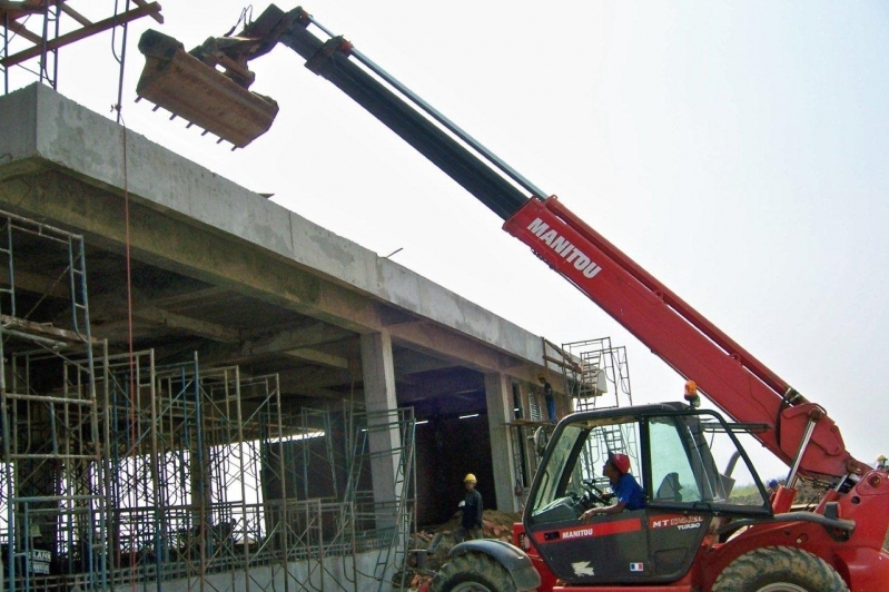 Empresa de Aluguel de Manipulador Telescopico Santana de Parnaíba - Empresa de Aluguel de Manipulador Telehandler