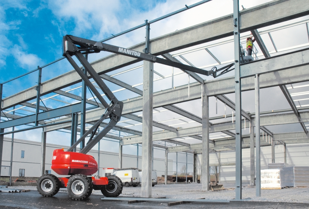 Plataforma Elevatória Articulada a Venda em Santa Luzia - Plataforma Articulada