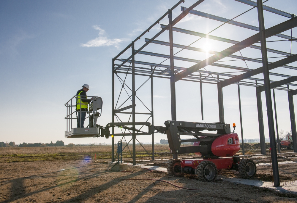 Plataforma Elevatória Industrial Preço em Itaquaquecetuba - Plataforma Elevatória Articulada