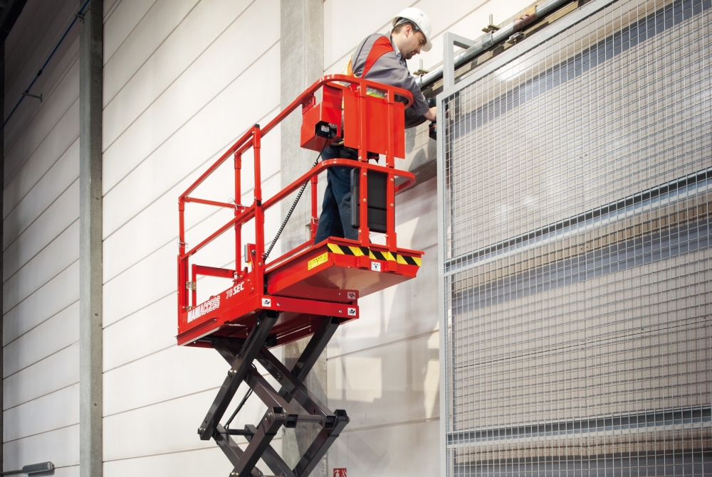 Plataformas Articulada Tesoura Betim  - Fabricantes de Plataformas Aéreas